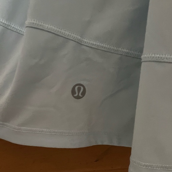 Lululemon Size 2 Powder Blue Pace Rival Skirt - Picture 3 of 9